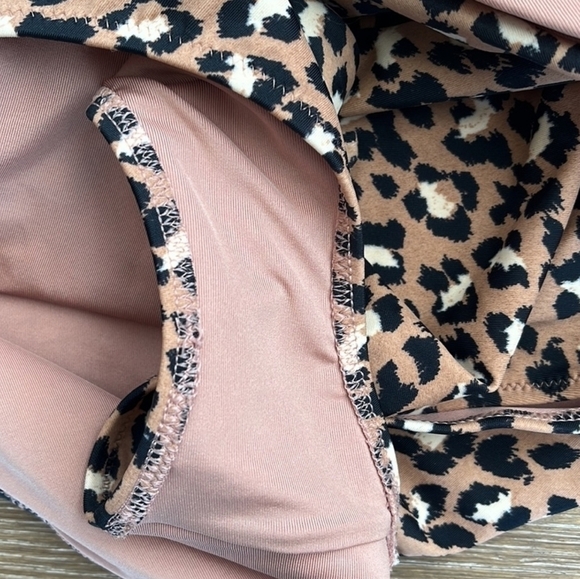 Aerie Women's Leapard Wrap Full One Piece Swimming Suit Size Small Long - Picture 6 of 8